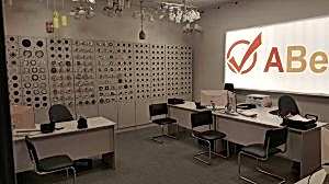 Компания натяжных потолков офис