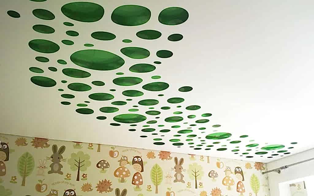 Перфорированный натяжной потолок в детской 13,2 кв.м.
