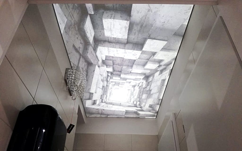 Натяжной потолок "Дабл вижн" в санузле 1,8 м2