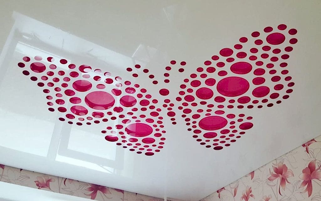 Перфорированный натяжной потолок в детской 12 кв.м.