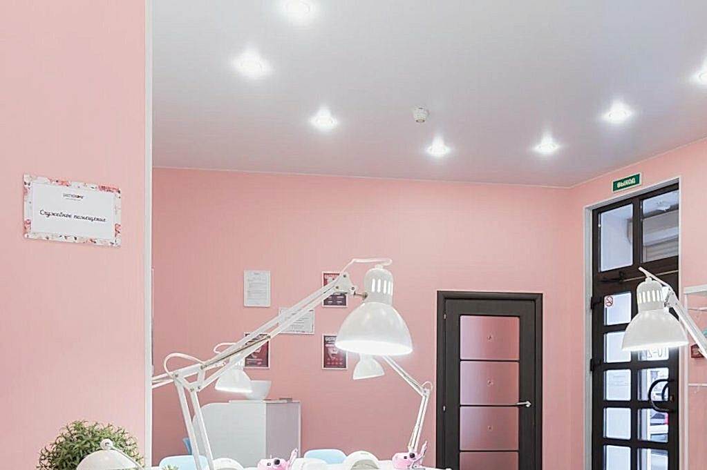 Натяжной потолок Cold Stretch в офисе 21 м2