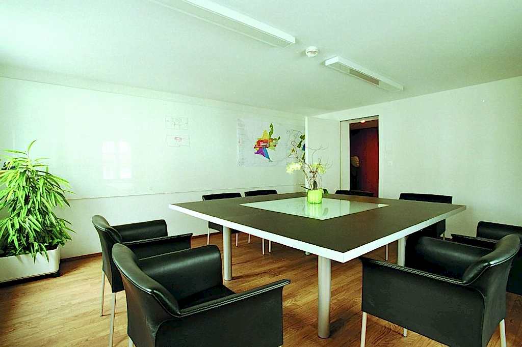 Натяжной потолок тканевый в офисе 23,92 м2