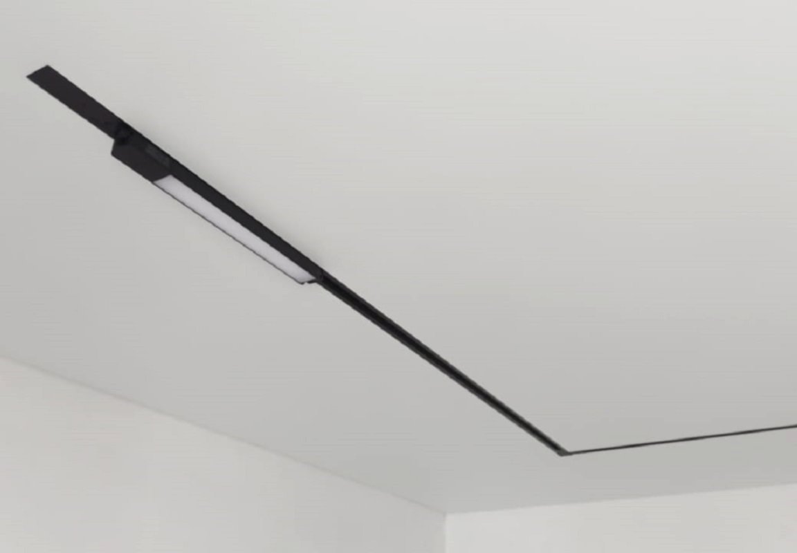 Встроенный трек в гостиной 16,5 кв.м.